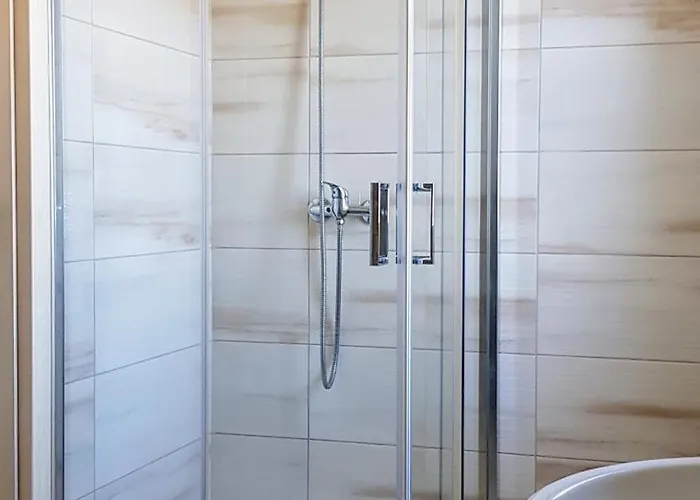 Frühstückspension Gosciniec Nad Stawem 3*